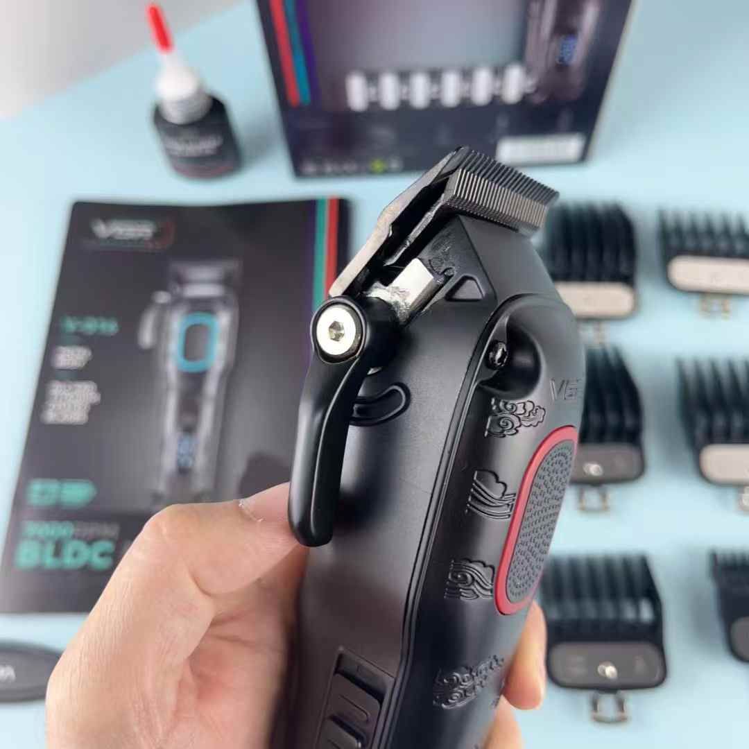 ماشین اصلاح موی سر و صورت vgr v_016 با 18 ماه