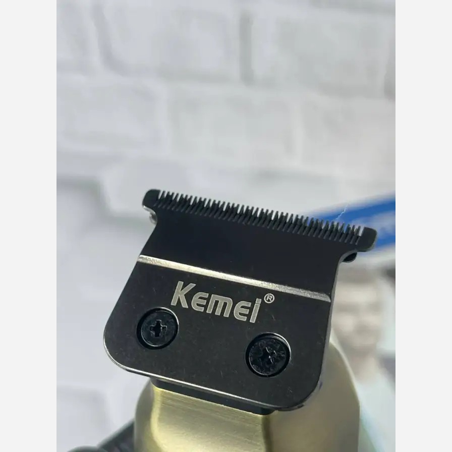 ماشین اصلاح خط زن و صفر زن موی سر و صورت کیمی مدل Kemei Km-1575 بسیار با کیفیت و درجه یک.