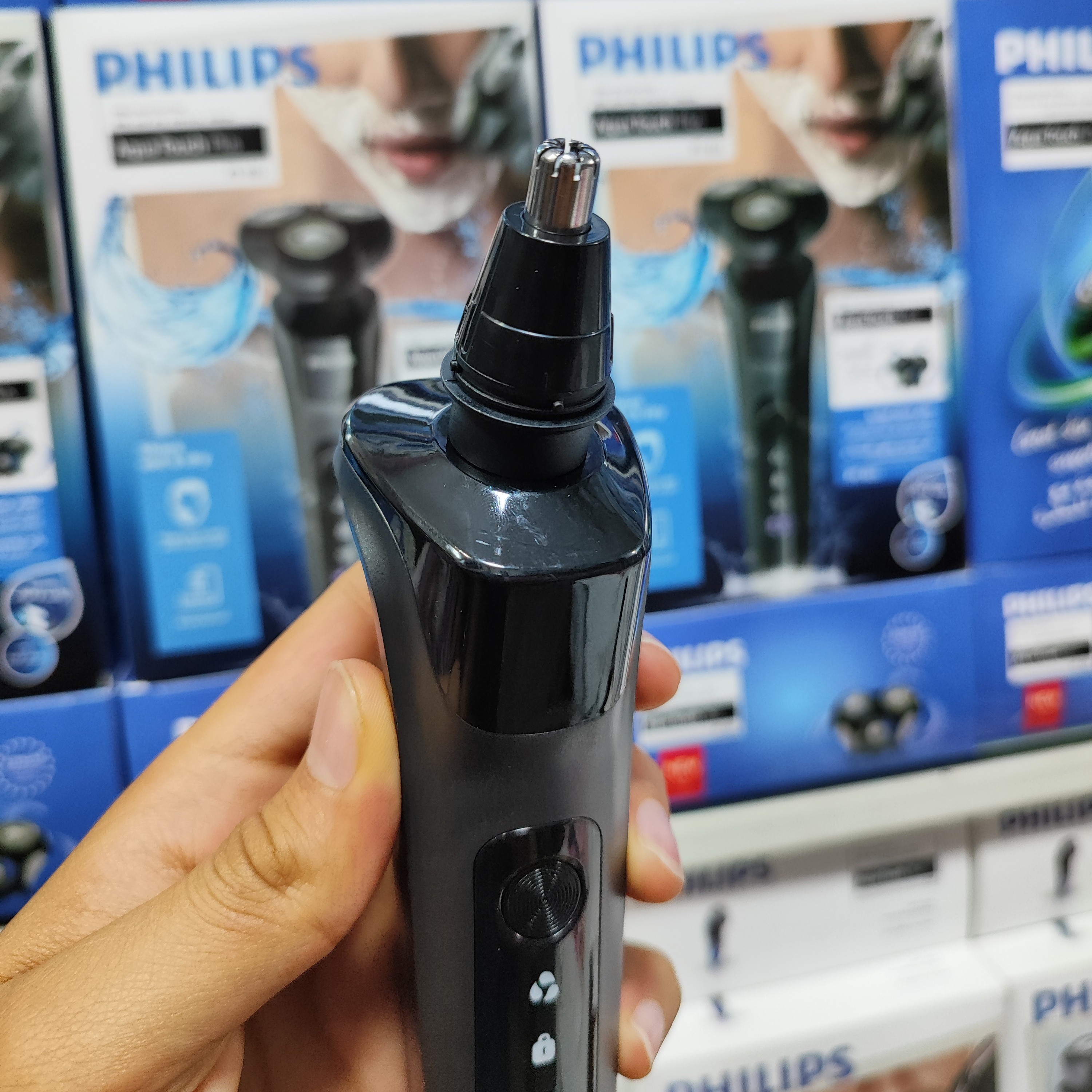 ریش تراش حرفه ای فلیپس PHILIPS 921 اصل و اورجینال شرکتی ضداب و زیر دوشی تیغ لیزری و تیز شونده باتری لیتیومی