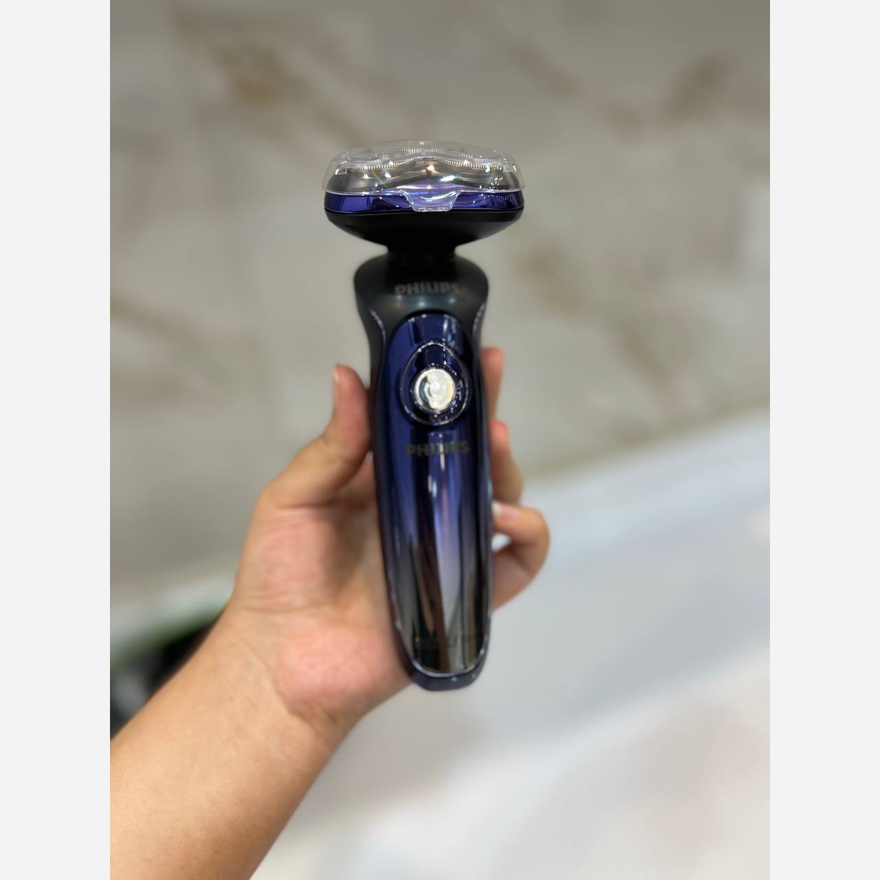 ماشین اصلاح اصلی فیلیپس چهار کاره کاملا اورجینال با دو ساله
