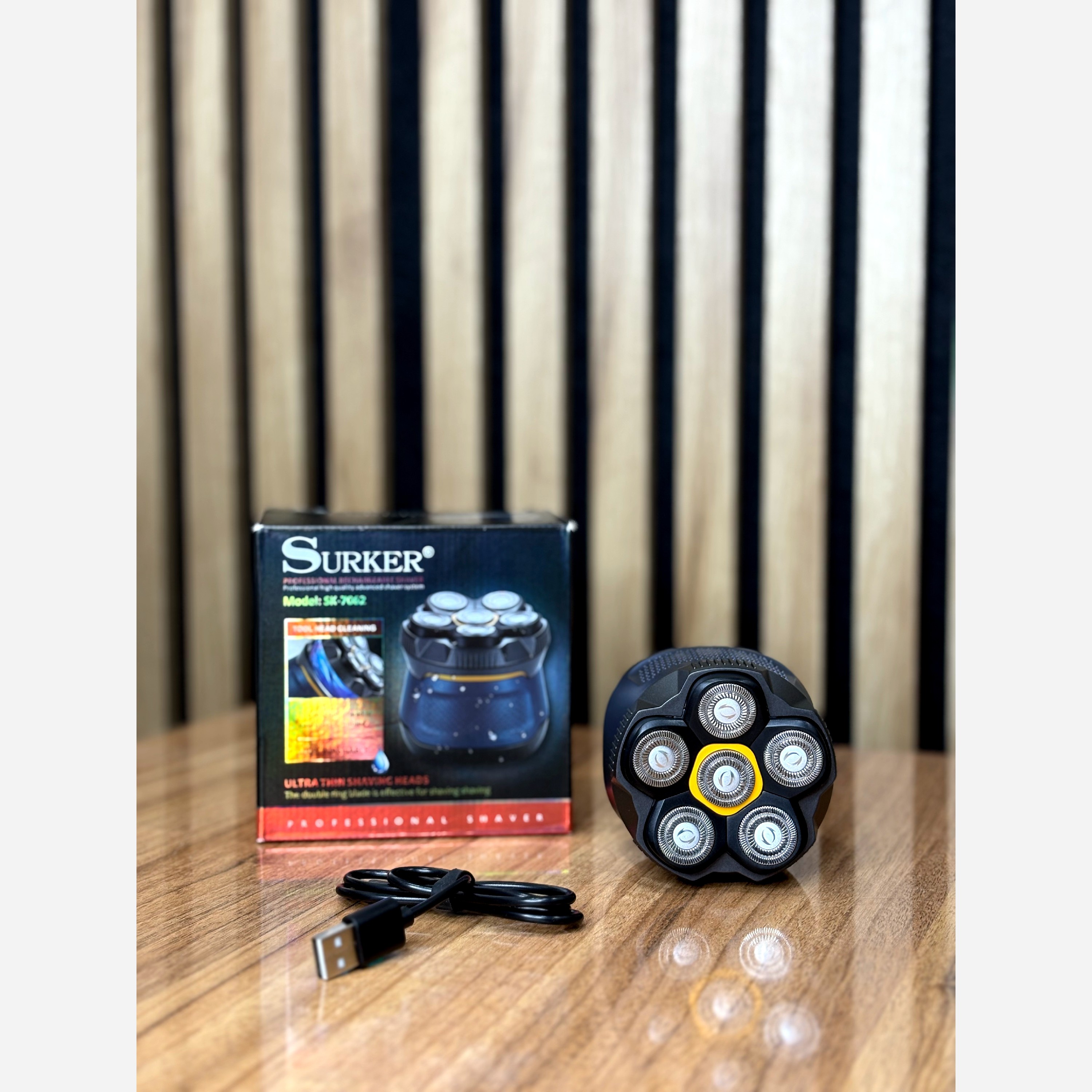 ریش تراش چرخشی Surker مدل SK-7062 اصلاح کامل و روان ضد آب مناسب صورت و بدن درجه بک