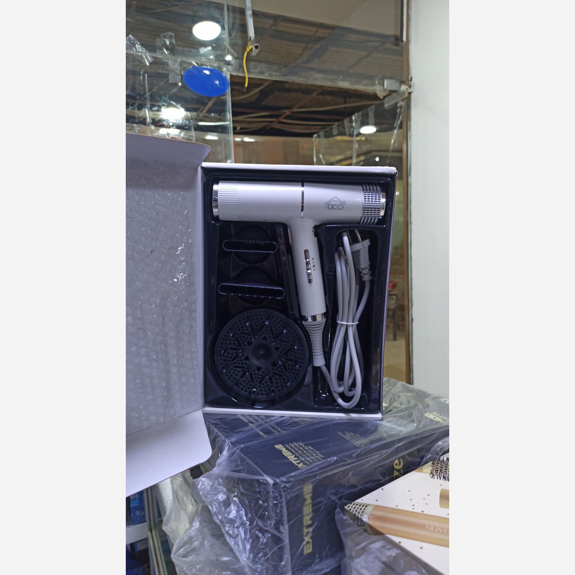 سشوار برند DCG مدل HTVD 7000