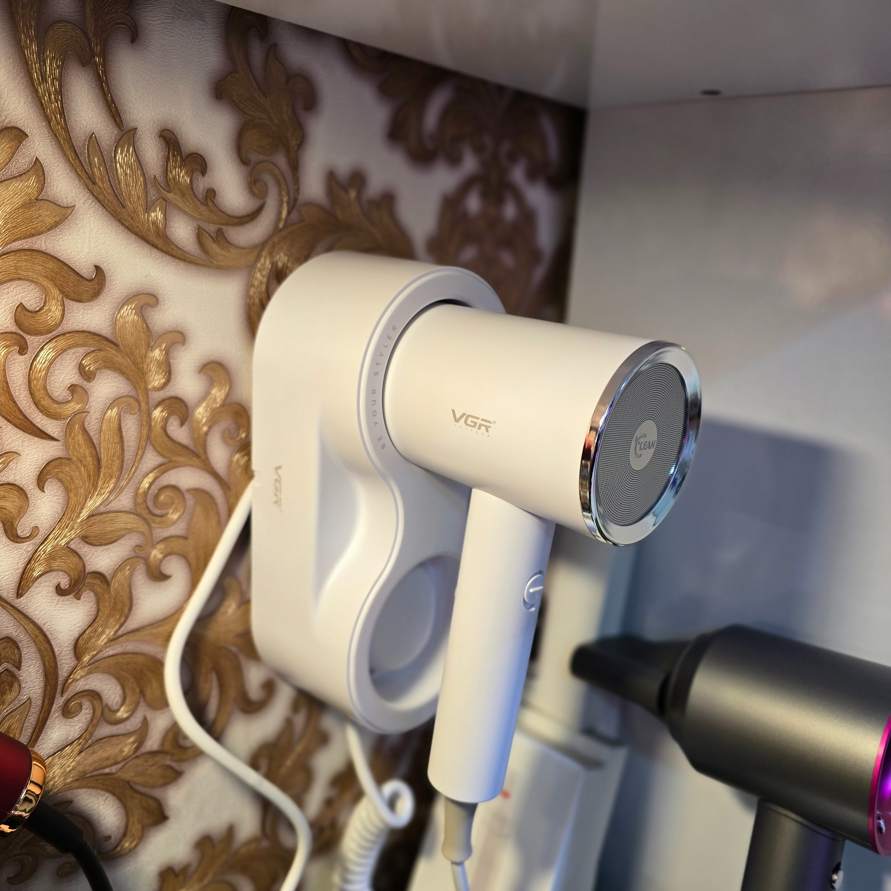 سشوار هتلی وی جی آر V-407