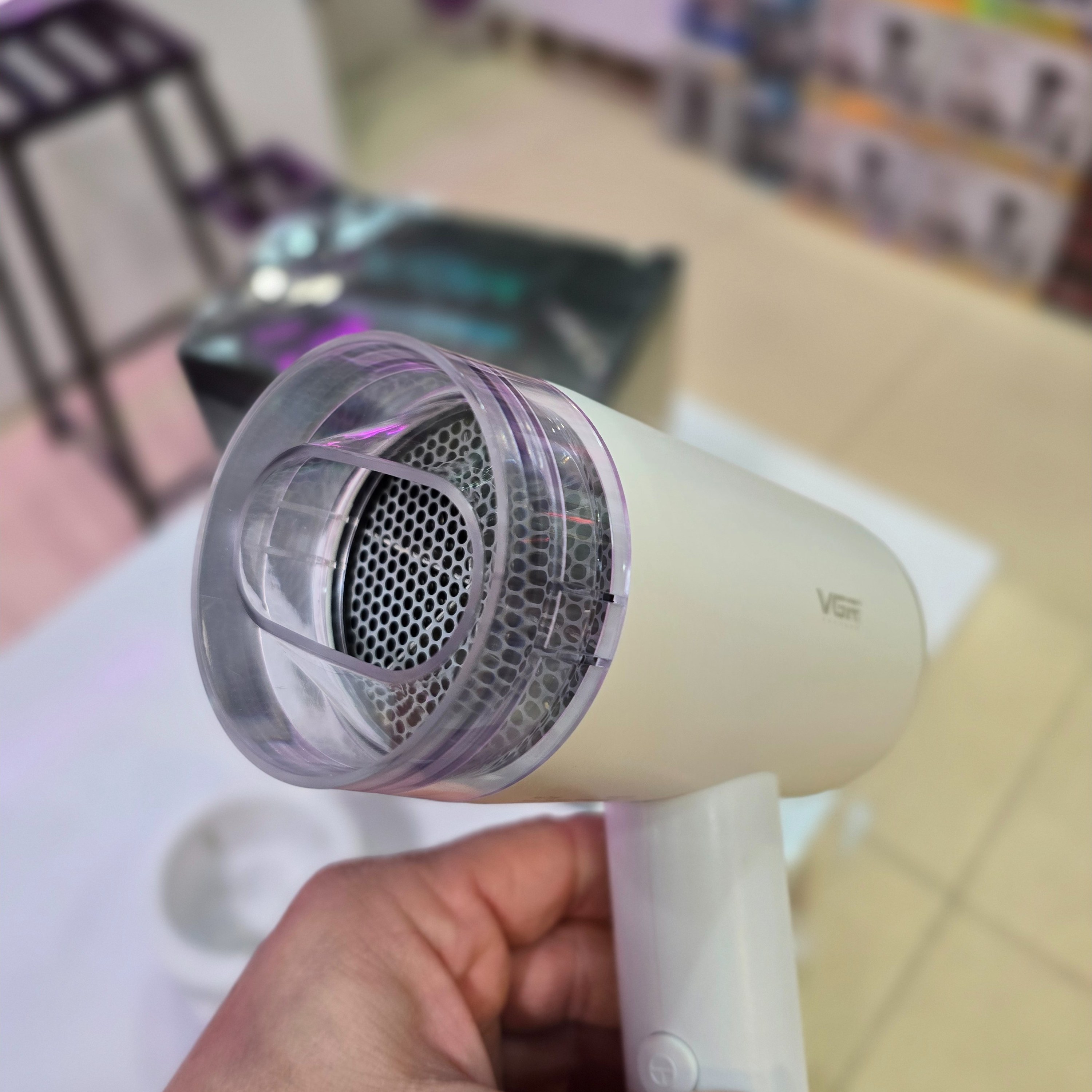 سشوار هتلی وی جی آر V-407