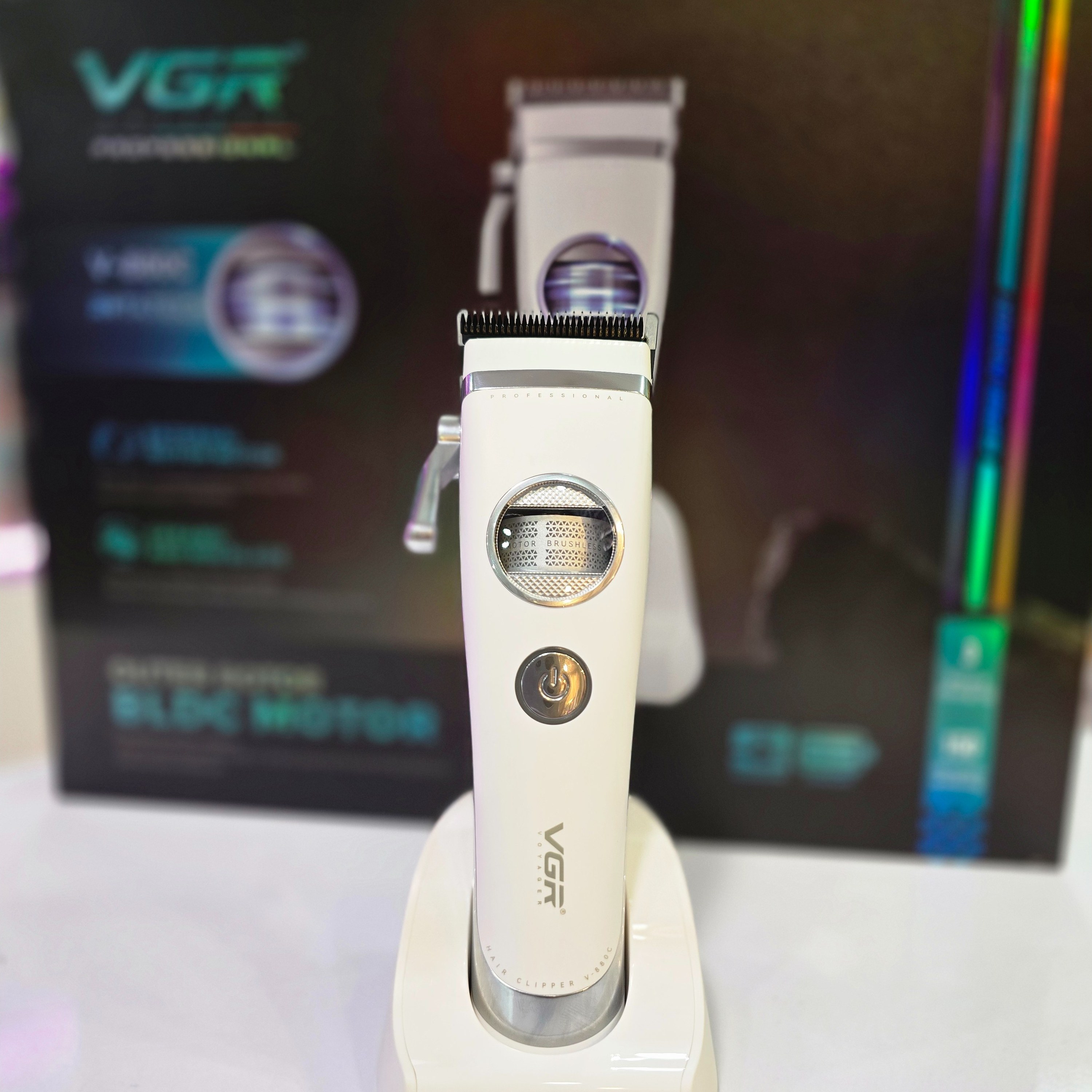ماشین اصلاح وی جی آر V-880C