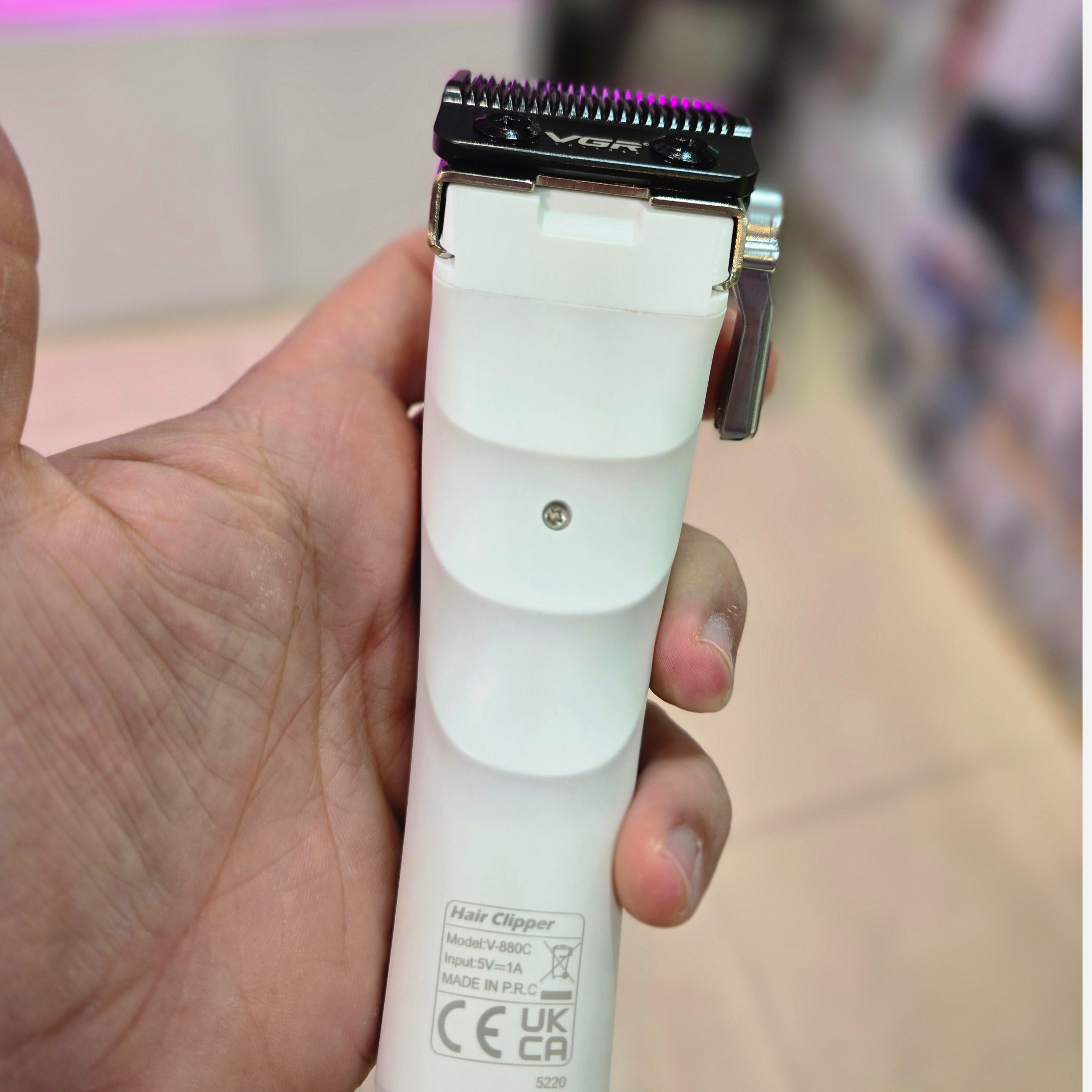 ماشین اصلاح وی جی آر V-880C
