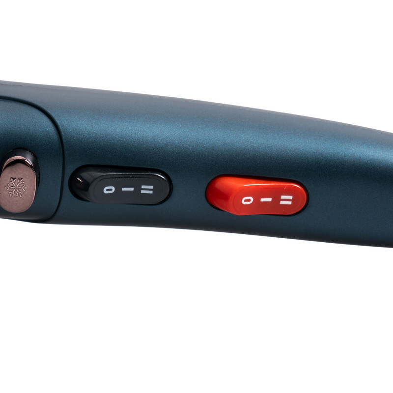 سشوار حرفهای رومئو مدل RM-5080 با موتور AC، توان 2400 وات، دو حالت تنظیم دما، دو سرعت، دکمه باد سرد، همراه با دیفیوزر و دو سری متمرکزکننده، مناسب استفاده خانگی و آرایشگاهی