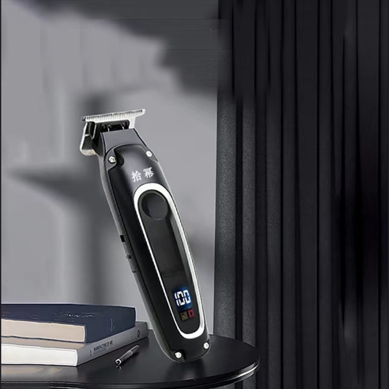 ماشین اصلاح موی سر و صورت کیمی مدل KM-2261 با تیغه استیل ضدزنگ، موتور 6600 دور در دقیقه، باتری لیتیوم یون، شارژ سریع USB Type-C، نمایشگر دیجیتال LCD، چهار عدد شانه قابلتنظیم، همراه با روغن و برس تمیزکننده