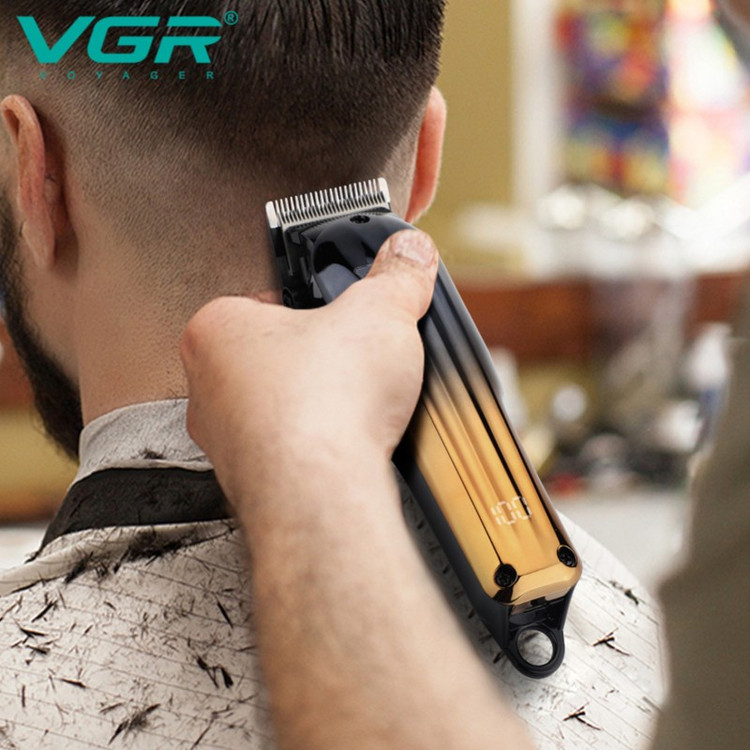 ماشین اصلاح موی سر و صورت وی جی ار مدل V-646 مجموعه دو عددی