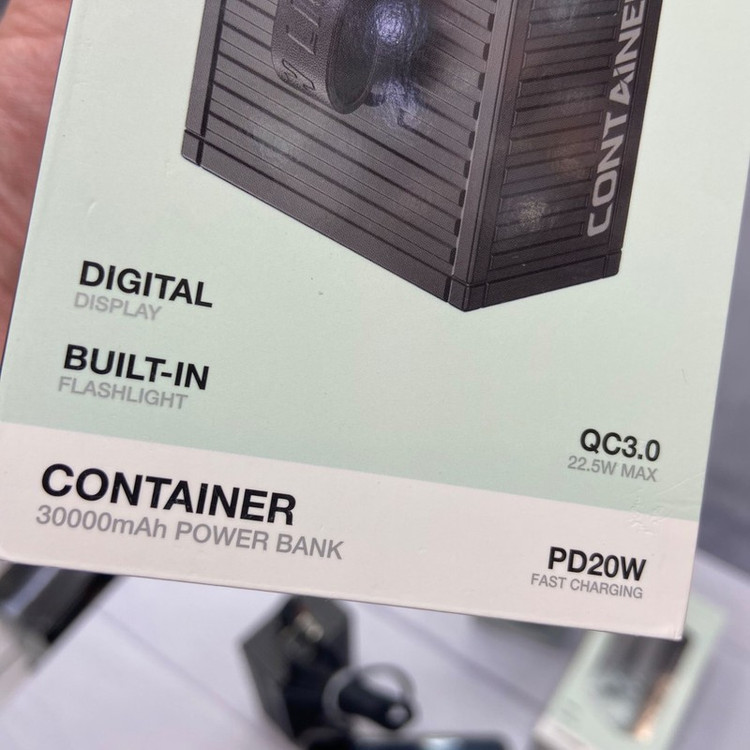 پاوربانک 22.5 وات گرین لاین مدل container ظرفیت 30000 میلی آمپرساعت
