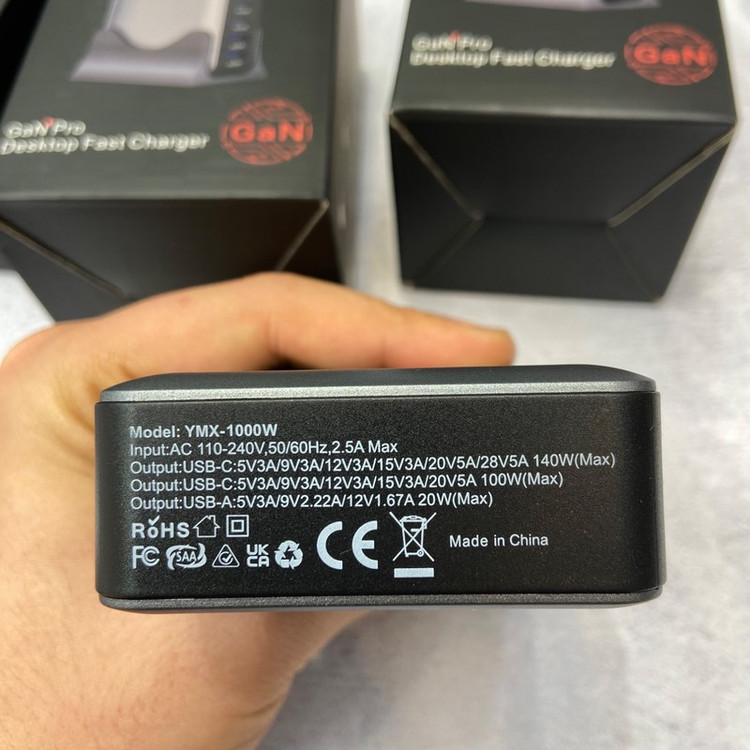 شارژر رومیزی 140 وات 10 پورت مدل MH 1000W