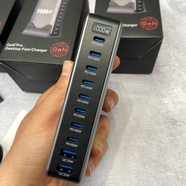 شارژر رومیزی 140 وات 10 پورت مدل MH 1000W