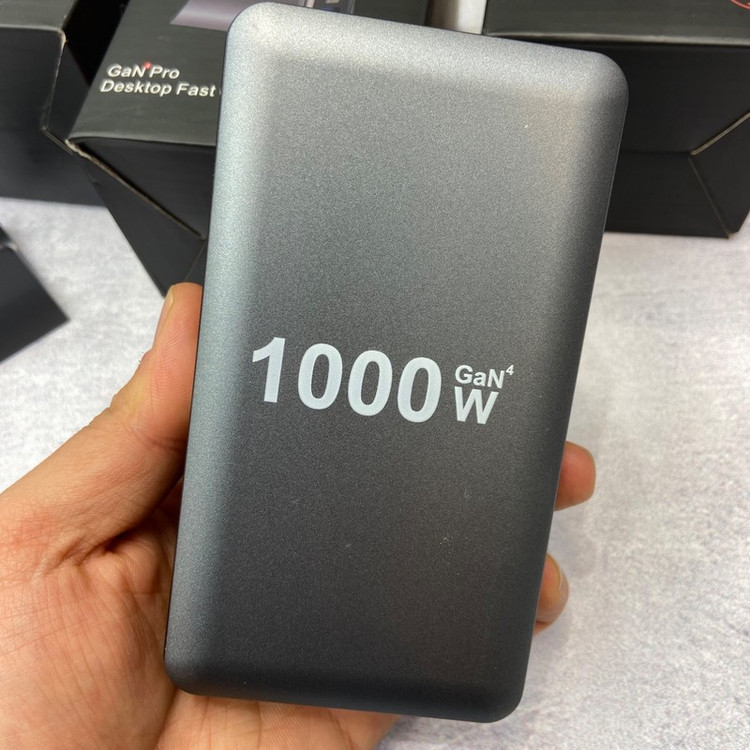 شارژر رومیزی 140 وات 10 پورت مدل MH 1000W
