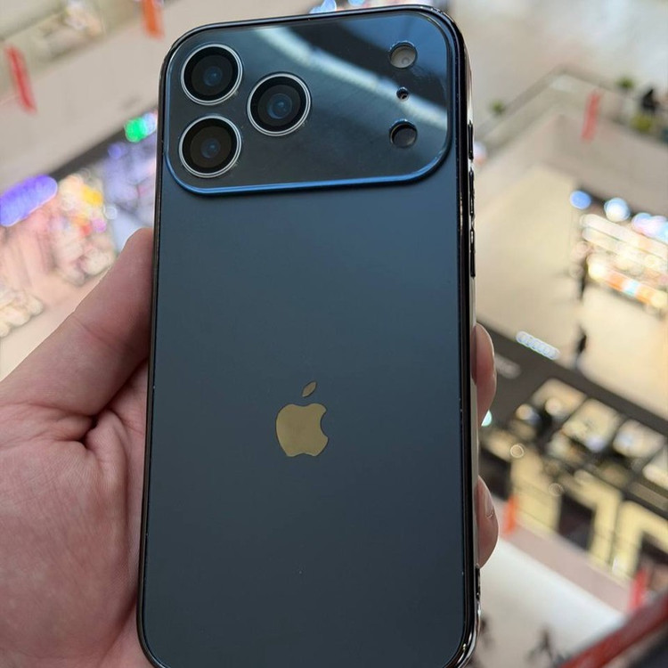 کاور مدل کلاسیک مناسب برای گوشی موبایل اپل iphone 16