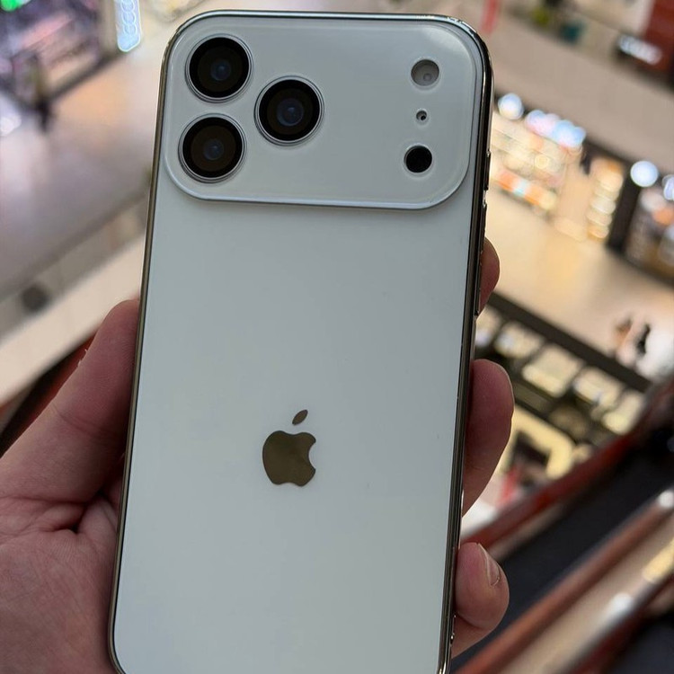 کاور مدل کلاسیک مناسب برای گوشی موبایل اپل iphone 17 pro