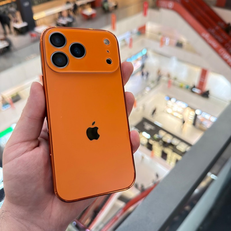 کاور مدل کلاسیک مناسب برای گوشی موبایل اپل iphone 15 Pro