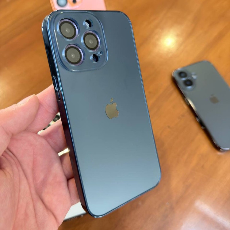 کاور مدل کلاسیک مناسب برای گوشی موبایل اپل iphone 14 normal