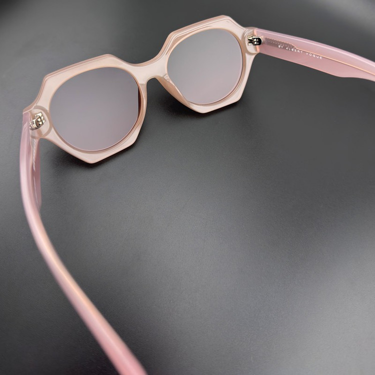 عینک آفتابی چند ضلعی زنانه آلبرت وگ مدل S26106C3 Acetate Avantgarde Visionary