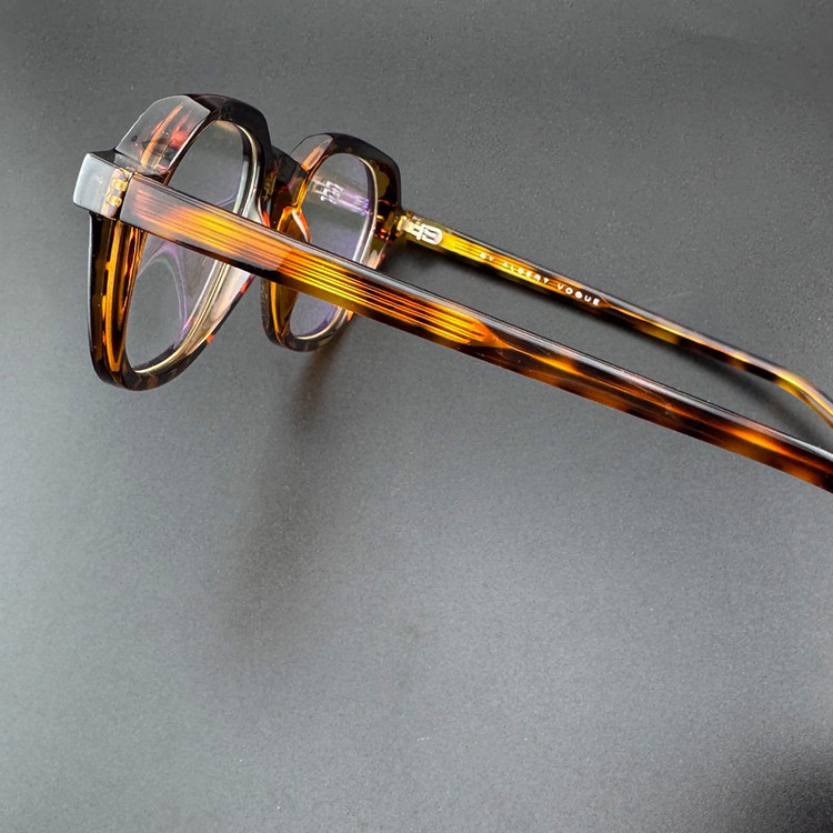 عینک محافظ چشم آلبرت وگ مدل S31103C2-1 Acetate