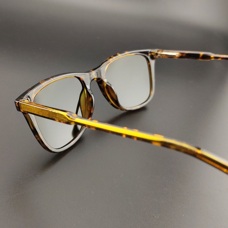 عینک آفتابی مدل TR3601C86-P33 Polarized Leopard