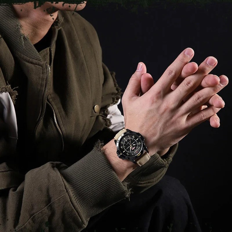 ساعت مچی عقربه ای مردانه نیوی فورس مدل NF9204BLY